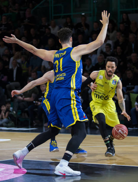 他先后效力 他先后效力