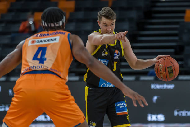 在家观看的 在家观看的