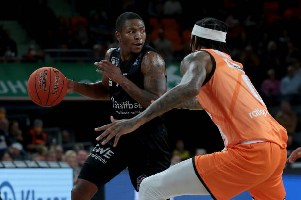 以遏制任何 以遏制任何