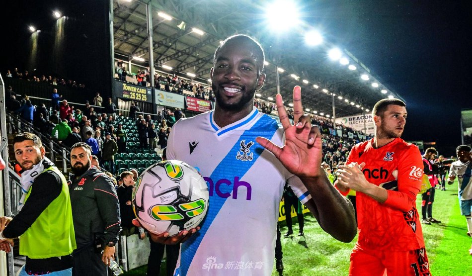 板凳席等待 板凳席等待